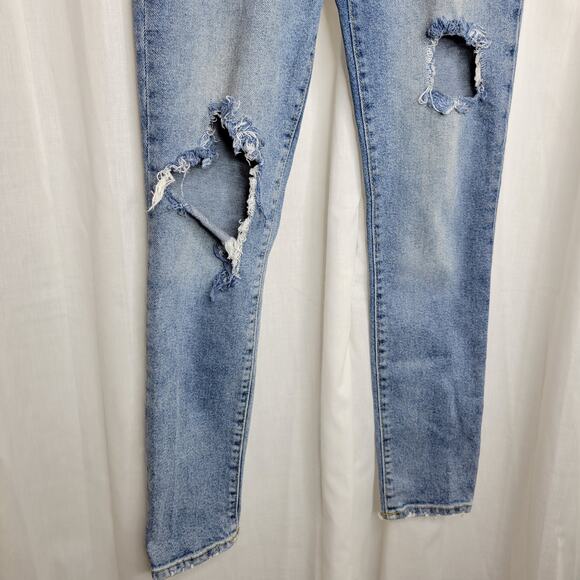 GAP Light Wash Straight Leg Ripped Holes Jeans, 24/00 - Picture 3 of 9